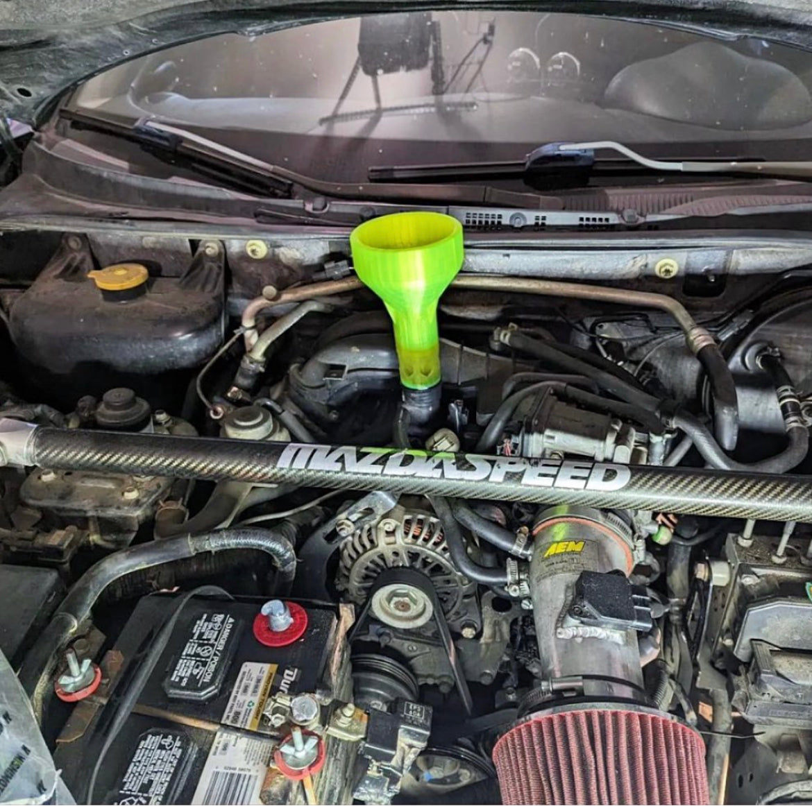 Fancy Speed Pour Oil Funnel (Mazda)